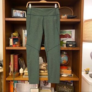 Outdoor Voices 3/4 Warmup Leggings
